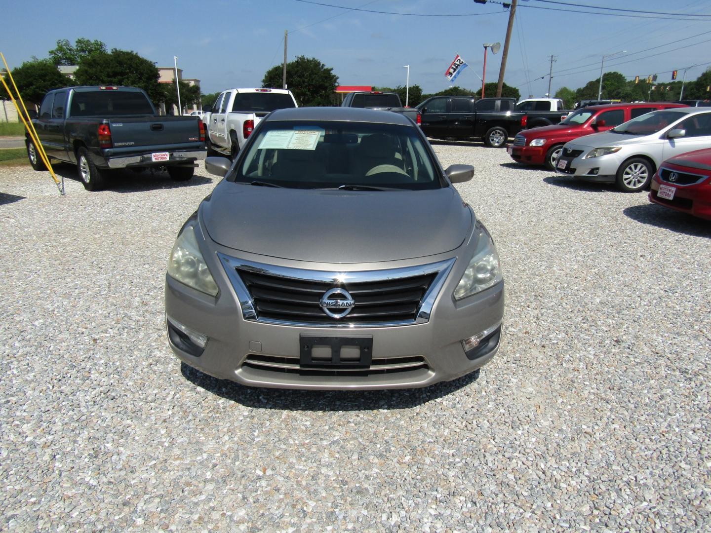2014 Gold /Tan Nissan Altima (1N4AL3AP0EC) with an 4 CYL engine, Automatic transmission, located at 15016 S Hwy 231, Midland City, AL, 36350, (334) 983-3001, 31.306210, -85.495277 - Photo#1